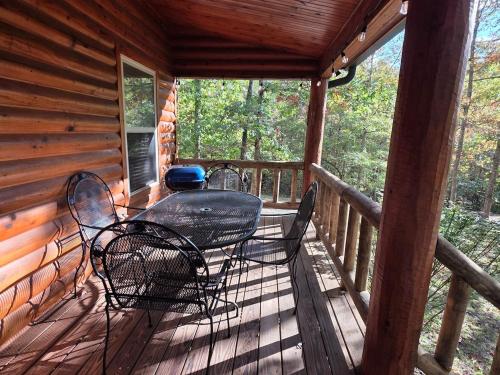 2 Bed 1 bath rustic, pet friendly, Big South Fork in Rugby (TN)