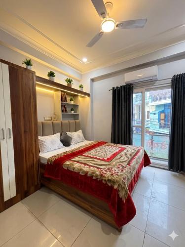 Ganga Guesthouse Near Janki Jhula & Ram jhula — other in Neelkanth Ashram VTC-Muni ki reti, Rishīkesh India, 249137