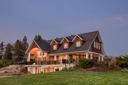Whispering Owl Acres – khách sạn tại Nam Kelowna