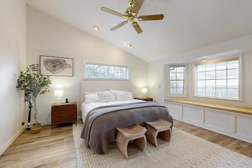 'Whispering Oaks Estate' w/ Pool & View in Murphys in Mērfijsa (CA)