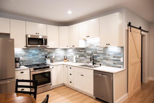 Peaceful Modern Retreat Flexible Stays - Bow NH in 布烏