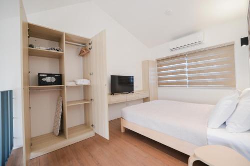 Casita Benito Loft D in Cavite City