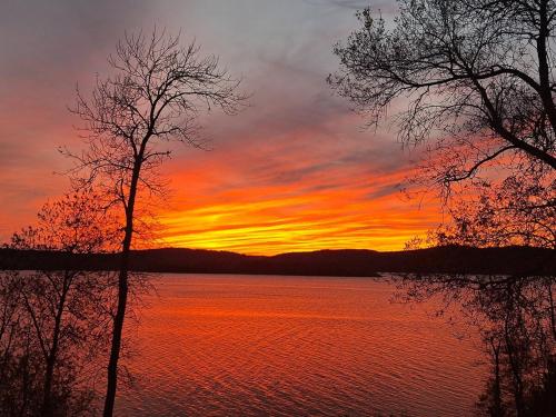 Beautiful Waterfront Apartment Quispamsis, NB in Quispamsis (NB)