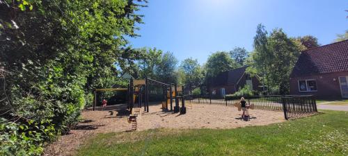 Spēļu laukums, Hoevense wellness met hottub & sauna in Hoeven (North-Brabant)