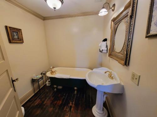 Vannituba, Iron Horse Hotel in Blackwater