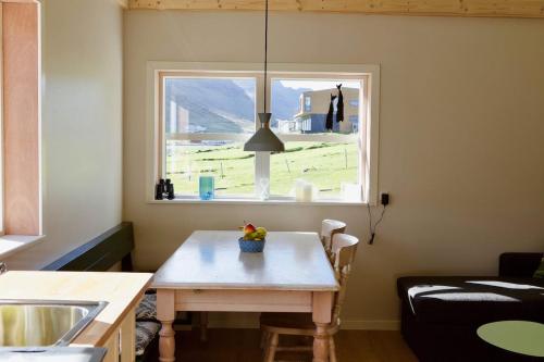 נוף, FjordNest Cabin in Norðoyar