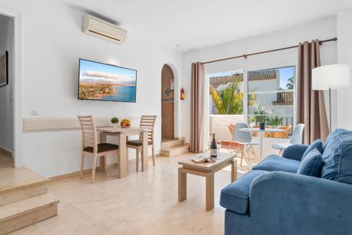 Benavista 1-Bed Apartment with Pool & Terrace