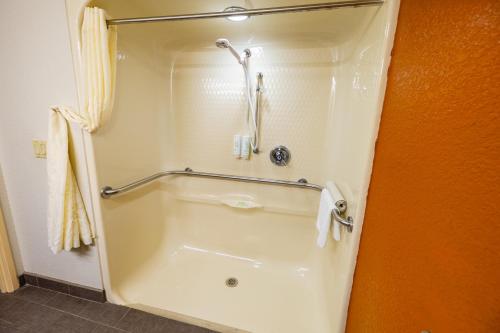 Wingate by Wyndham Leesburg Florida in Leesburg (FL)