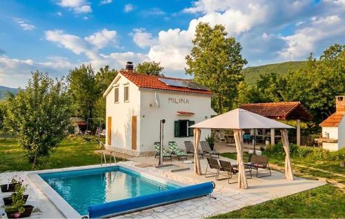 Peldbaseins, Gorgeous Home In Trilj in Grab