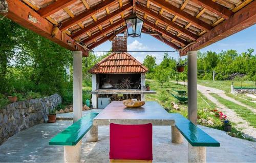 Viesnīcas āriene, Gorgeous Home In Trilj in Grab