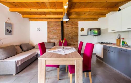virtuve, Gorgeous Home In Trilj in Grab