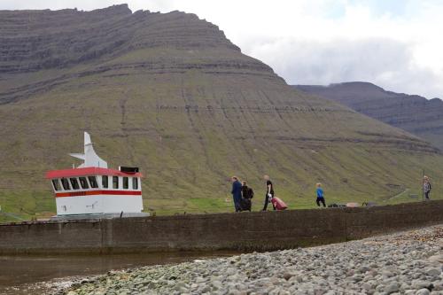 הסביבה הקרובה, Captains Room - Havborg in Norðoyar