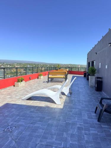 Dpto 4 pers -pileta- cochera- centro Carlos Paz M - image 2