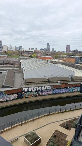 Stylish and Cozy One bedoom Flat with Balcony & PS5 In Birmingham, Birmingham (zdjęcie 6)