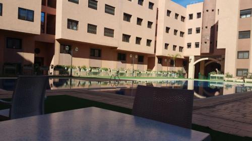 Mouzdalifa Apartment In City Center - image 2