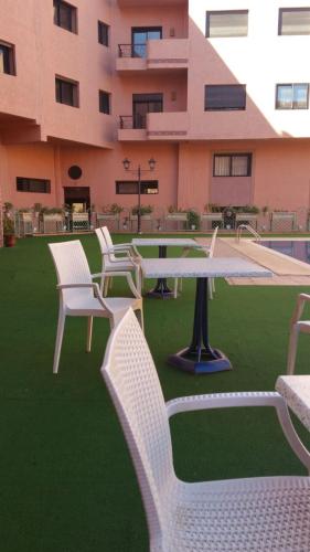 Mouzdalifa Apartment In City Center - image 8