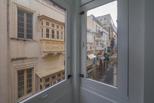 Valletta Kursara Port View - image 6
