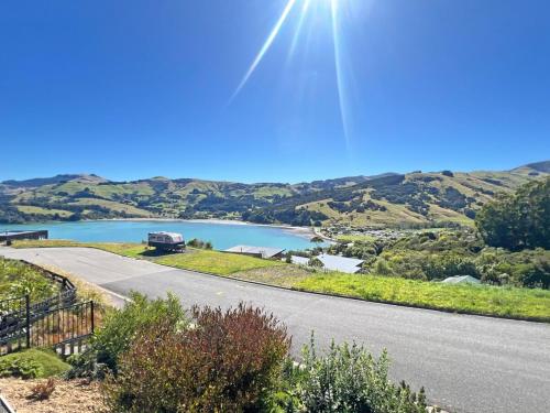 Harbour View - 3 Bedroom Retreat in Duvauchelle