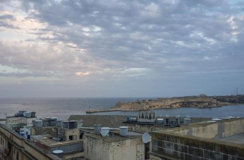Valletta Kursara Port View - image 5