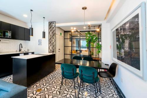 INDEPENDENCIA 2 · Small and Modern Apt for four - image 4