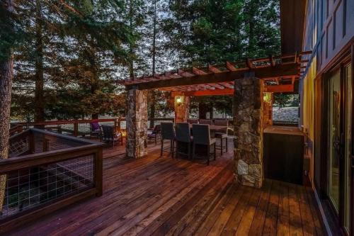 Villa With Pool, Hot Tub And Tastings Included in Windsor (CA)