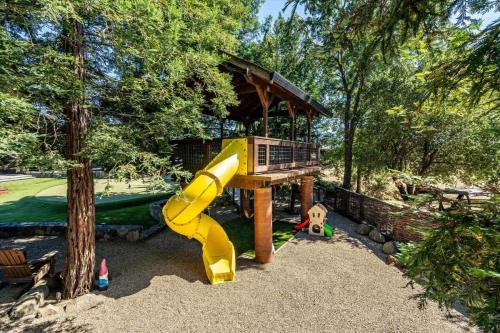Villa With Pool, Hot Tub And Tastings Included in Windsor (CA)
