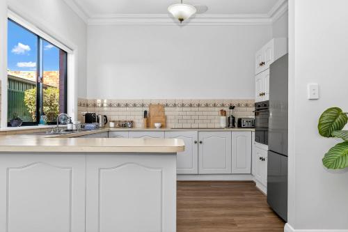 Lovely Villa on the Border of Prospect in Prospect