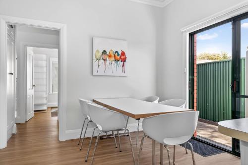 Lovely Villa on the Border of Prospect in Prospect