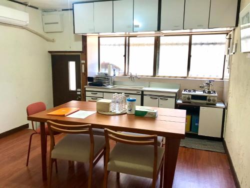 Kitchen, Tora House in Moriyama