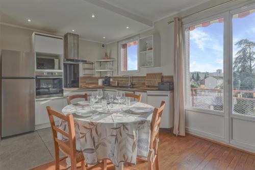 廚房, 3 Chambres Elégant et Lumineux (3 Chambres Elegant et Lumineux) in 卡布奇艾利斯區