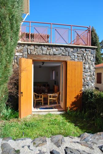 บริการและสิ่งอำนวยความสะดวก, Mairie de VIRA in เลอบูโล