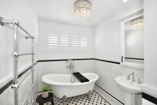 Margaret's Hamptons Beach House in Hawks Nest