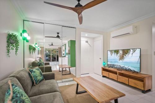 Tropical Resort Escape Cairns — other in 2-10 Greenslopes Street, Cairns North Australia, 4870