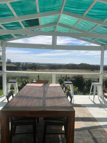 Campaspe Valley View 20 acres Farm Stay in Metcalfe