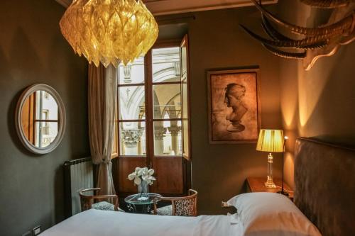 Porcellino Gallery Art Boutique BB - image 14