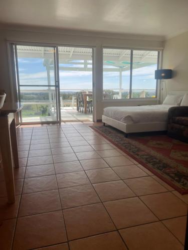 Campaspe Valley View 20 Acres Farm Stay in Metcalfe