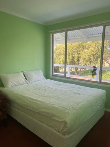 Campaspe Valley View 20 Acres Farm Stay in Metcalfe