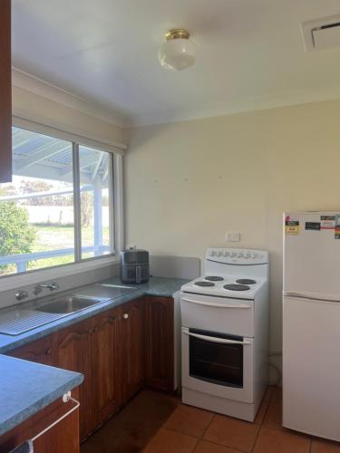 Campaspe Valley View 20 Acres Farm Stay in Metcalfe