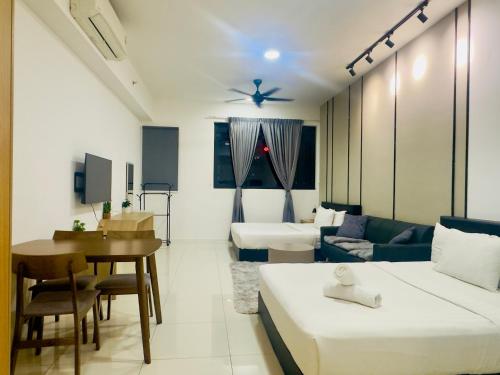 Chambers Residence By ZAM City Tour - image 8
