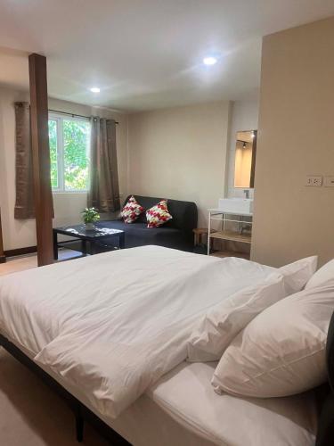 EAIN (WORK+STAY)