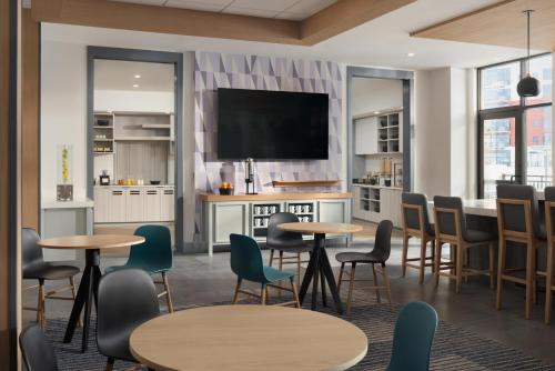 餐廳, Hyatt House Schenectady / Mohawk Harbor in 斯克內克塔迪