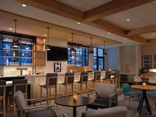 酒吧/高級酒吧, Hyatt House Schenectady / Mohawk Harbor in 斯克內克塔迪