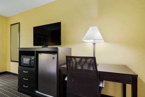 Quality Inn London - image 40
