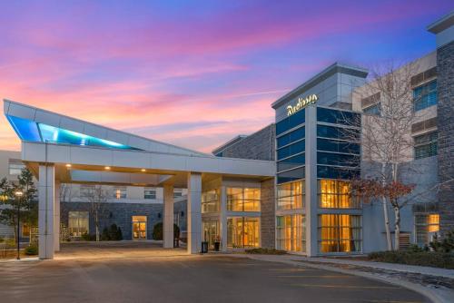 Radisson Hotel & Conference Centre Calgary Airport, Calgary