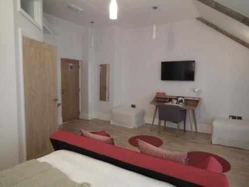 The Kingsley at Eversley - image 4