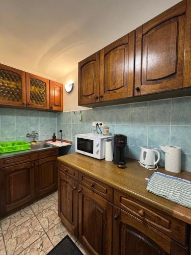 Viktória Apartman DunaWeekend (Viktoria Apartman DunaWeekend) in Domsod