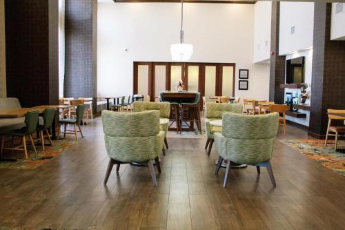 Hampton Inn & Suites Blythe, CA