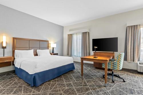 Hampton Inn & Suites Claremore - image 42