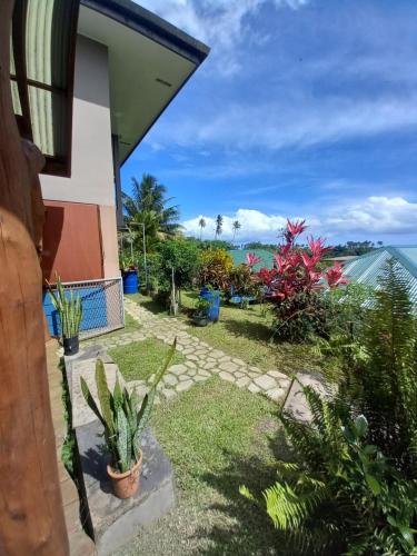Fare Te Ava Iti in Teahupo'o