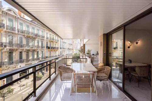 Stunning 3 bedrooms with terrace in Gray d'Albion